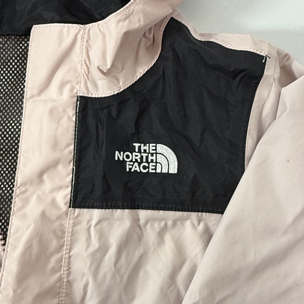 The North Face Light Pink and Black Jacket - Picture 3 of 11